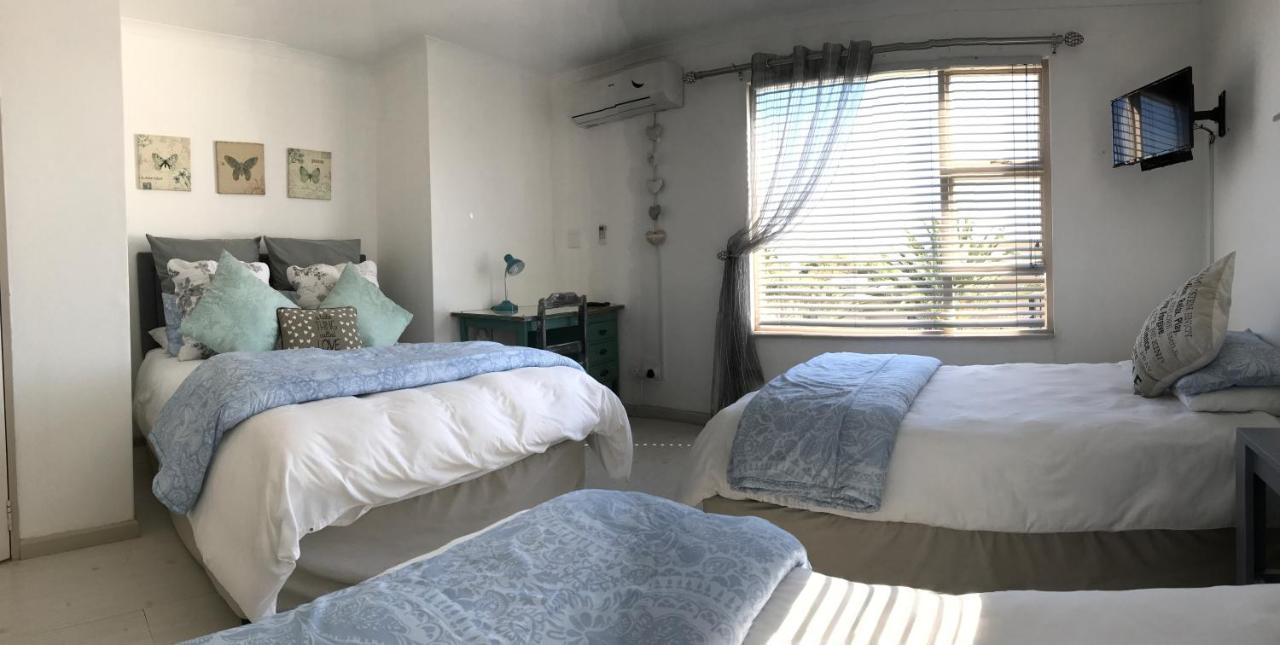 Bay Breeze Selfcatering * Gordons Bay