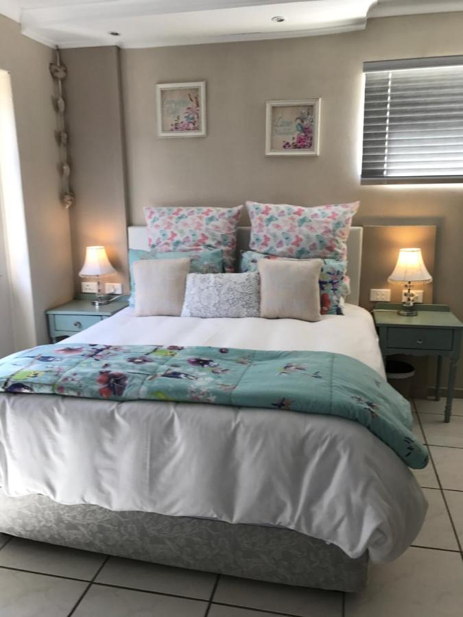 Guest house Bay Breeze Selfcatering Gordons Bay