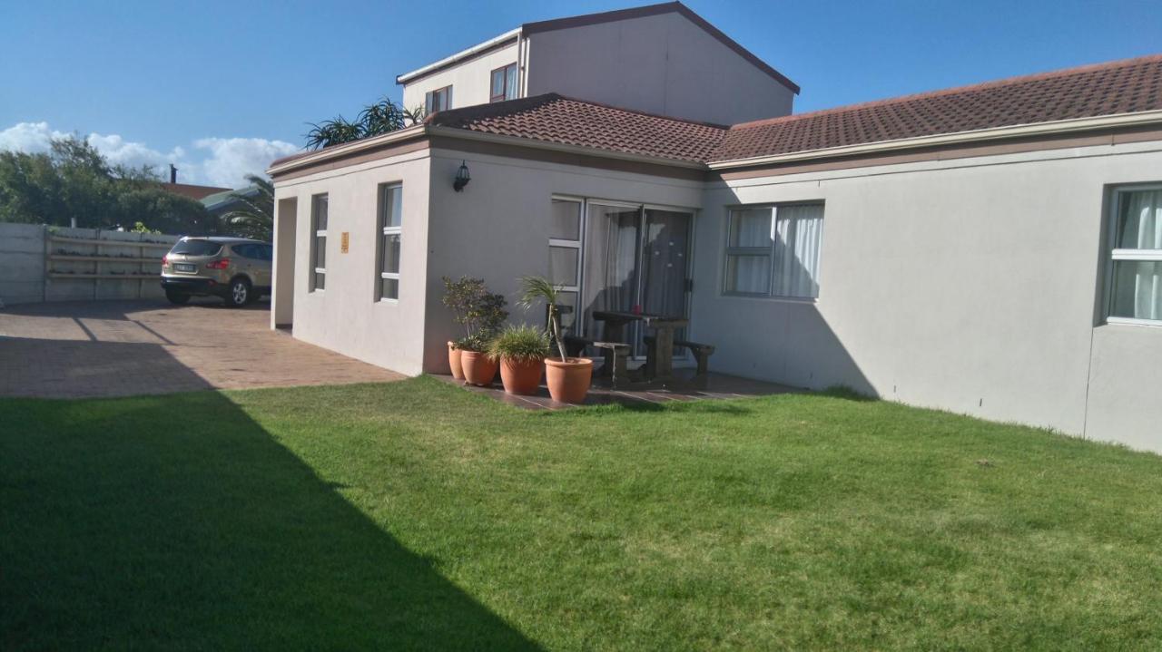 Guest house Bay Breeze Selfcatering *